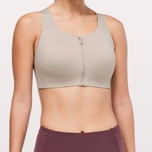 Lululemon enlite zip front bra